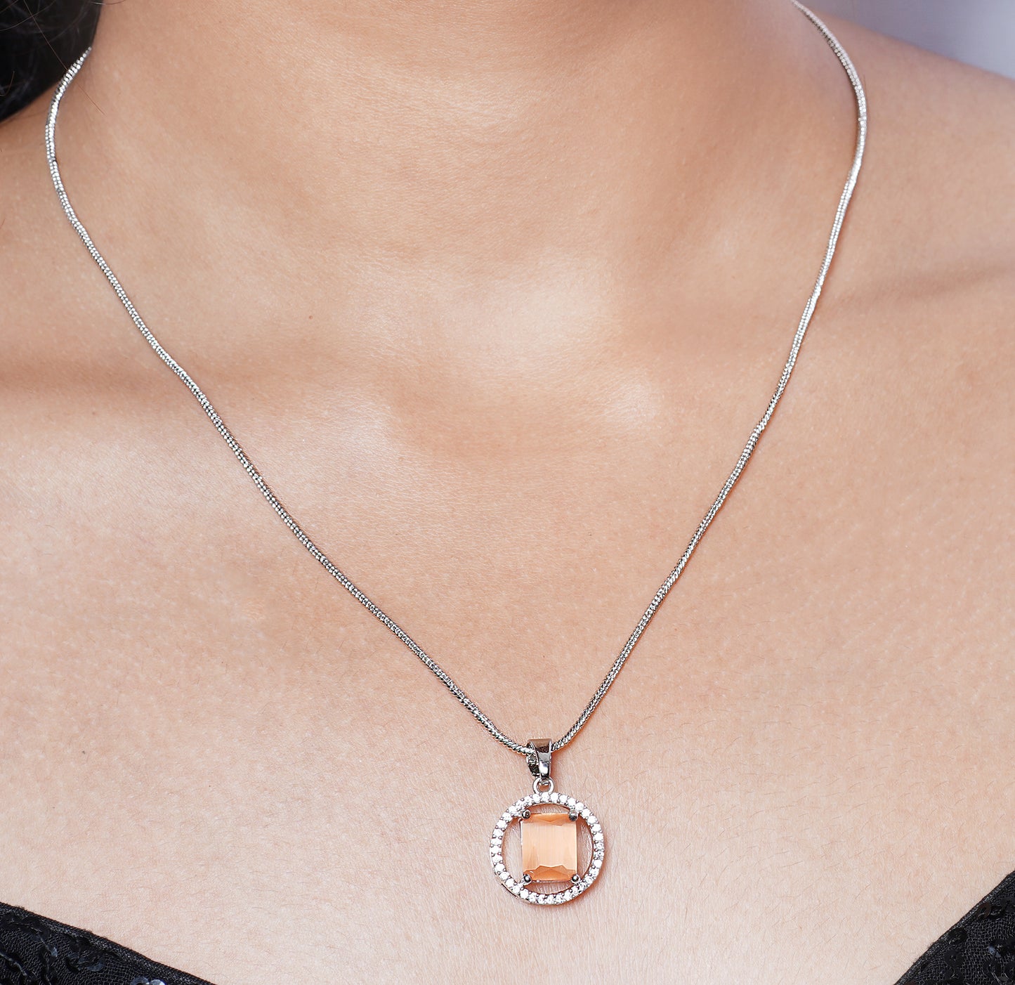 ORANGE GIANNA PENDANT CHAIN