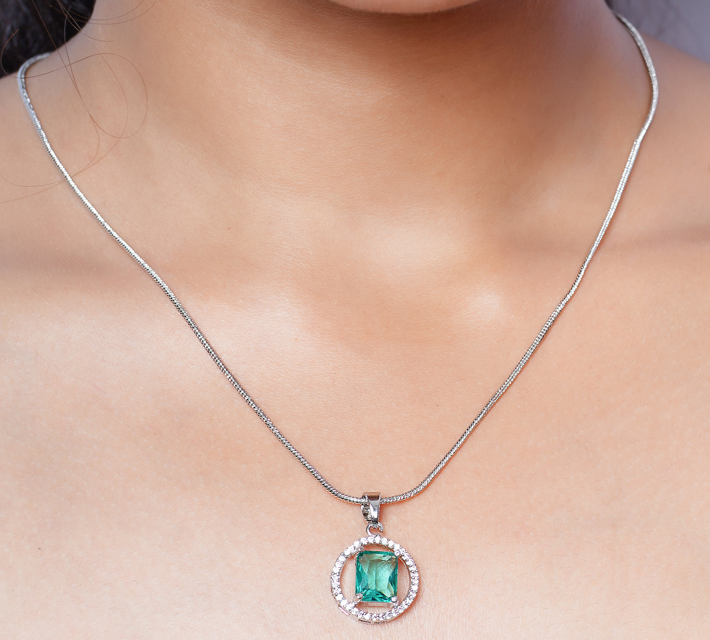 GREEN AUTUMN PENDANT CHAIN