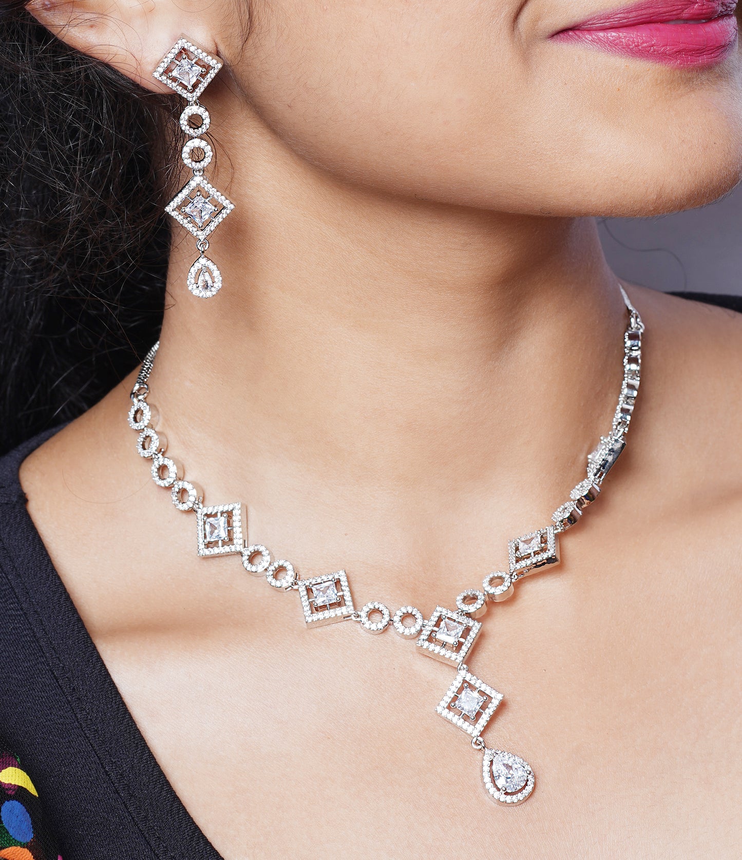 IVORY ADAMARIS JEWELLERY SET