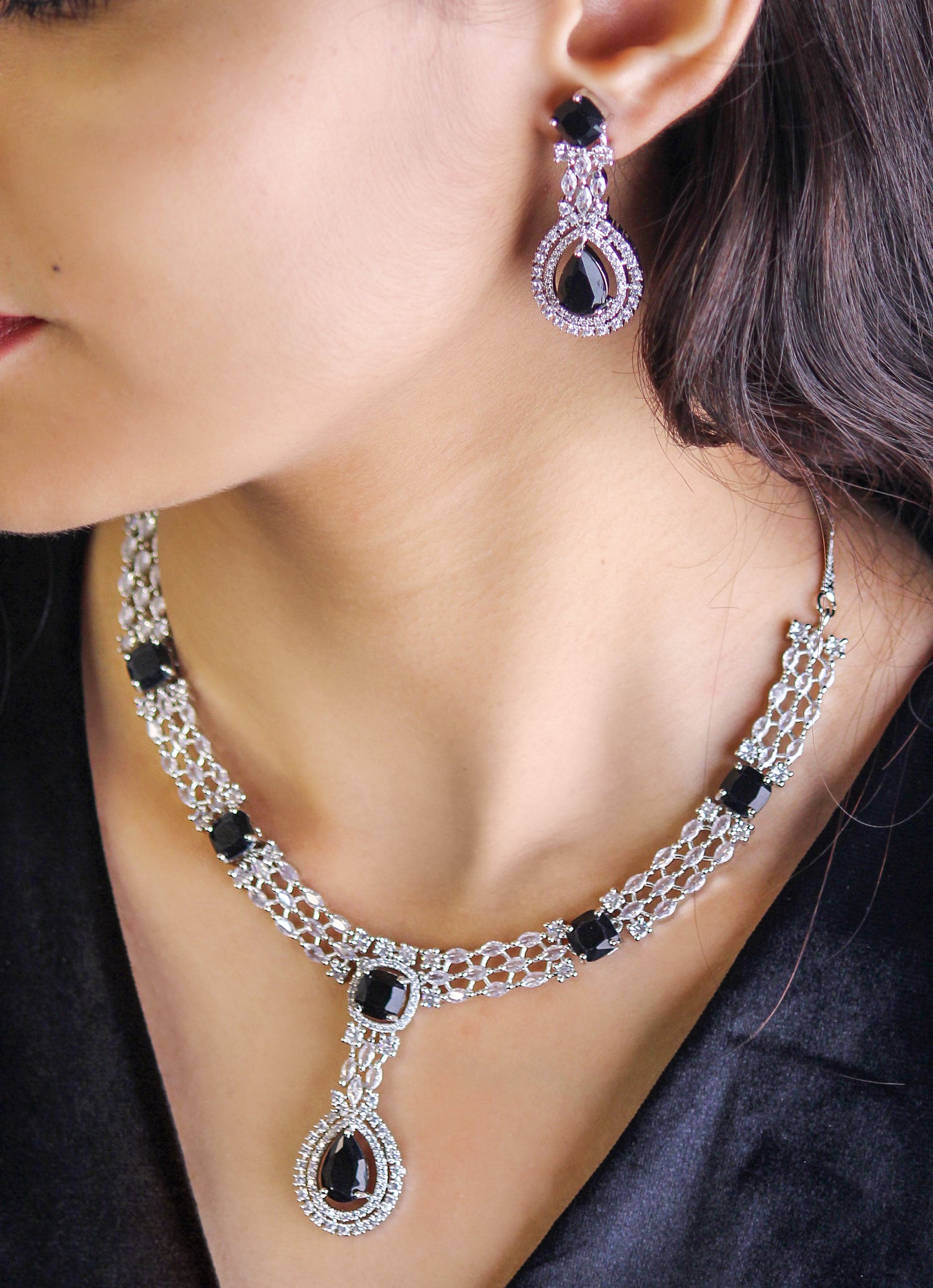 BLACK HAILEY JEWELLERY SET