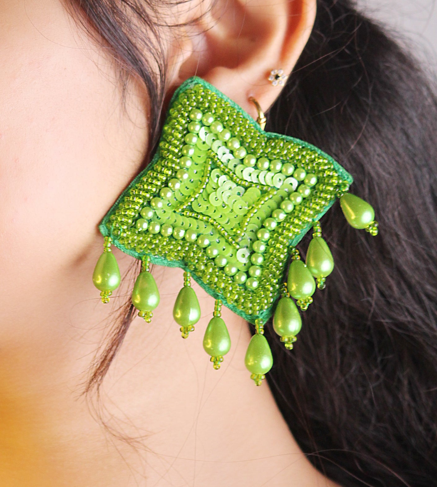 GREEN ADVIKA ARTISAN CRAFTED EARING