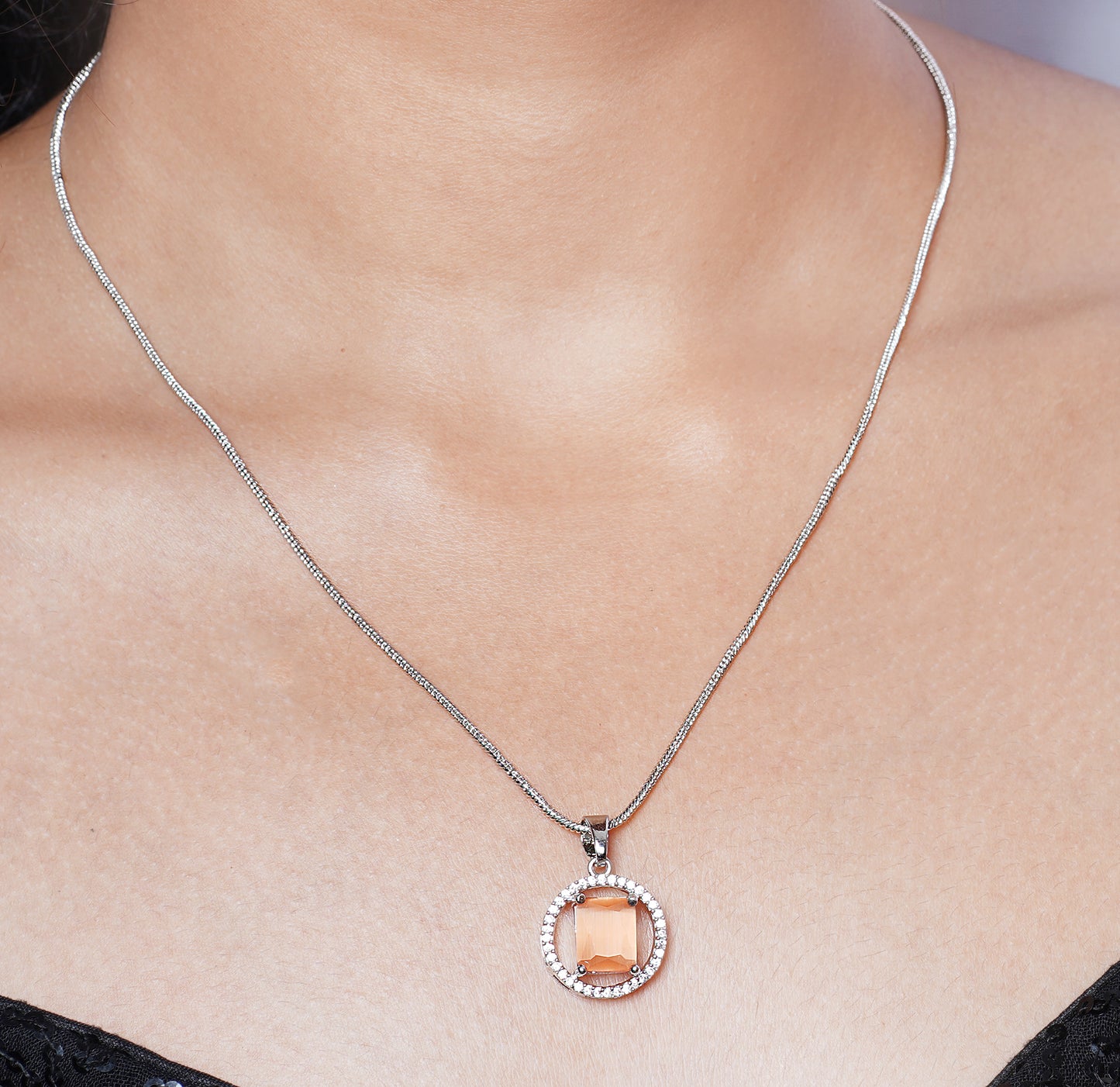 ORANGE GIANNA  PENDANT CHAIN