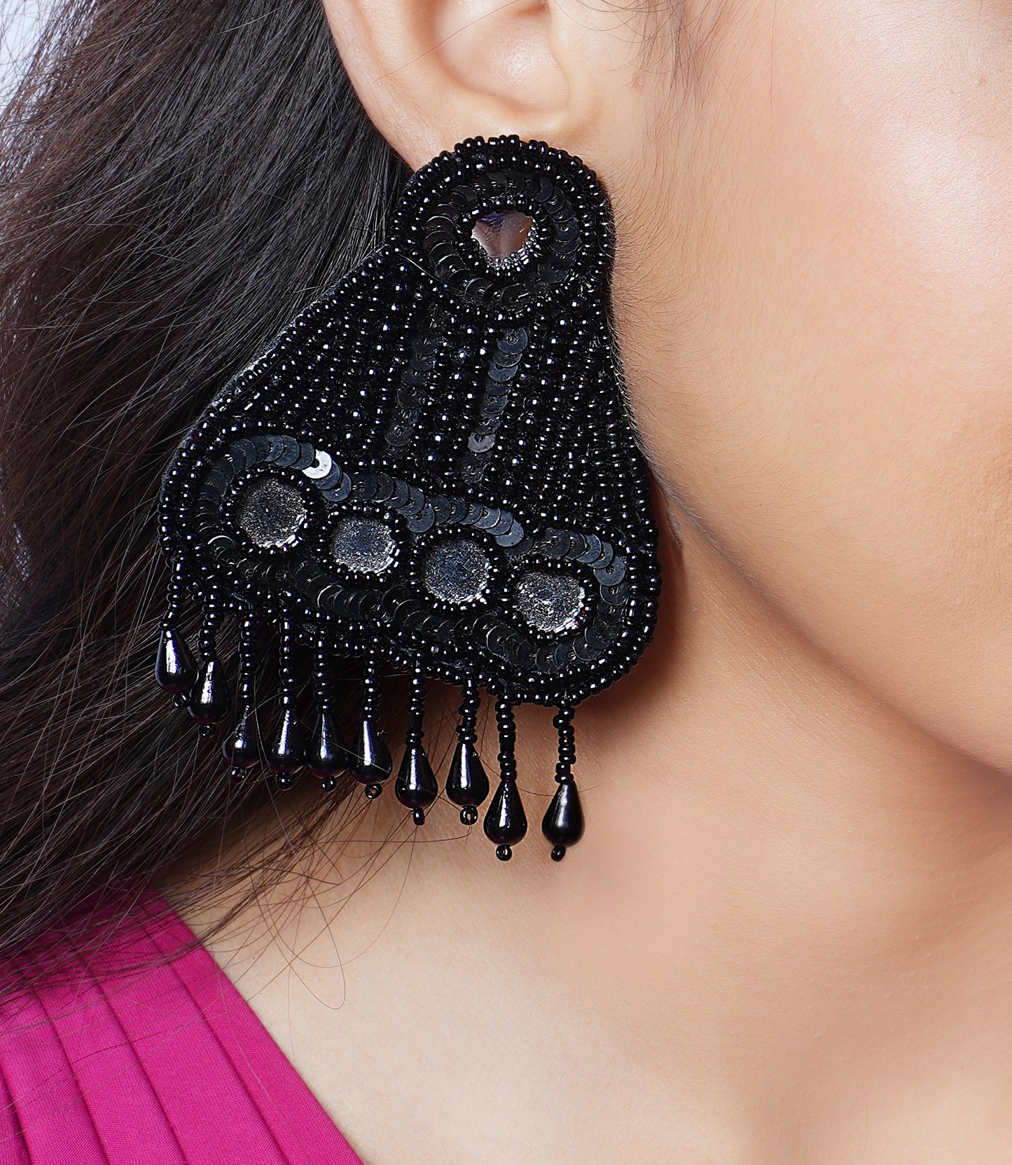 BLACK PEYTON ARTISAN CRAFTED EARING